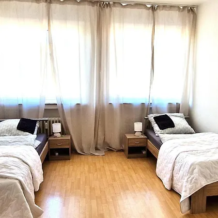 Messezimmer Düsseldorf - Essen - Work&travel - Free Parking&wifi Apartment