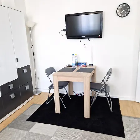 Optimus - Modern With Private Garage And U79 To Duesseldorf Fair Daire *