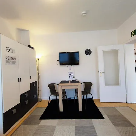 Apartament Optimus - Modern With Private Garage And U79 To Duesseldorf Fair *