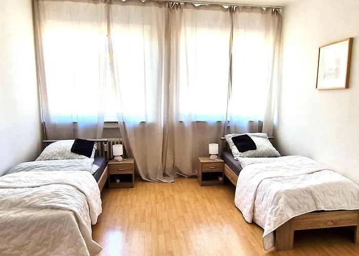 Messezimmer Düsseldorf - Essen - Work&travel - Free Parking&wifi Apartment